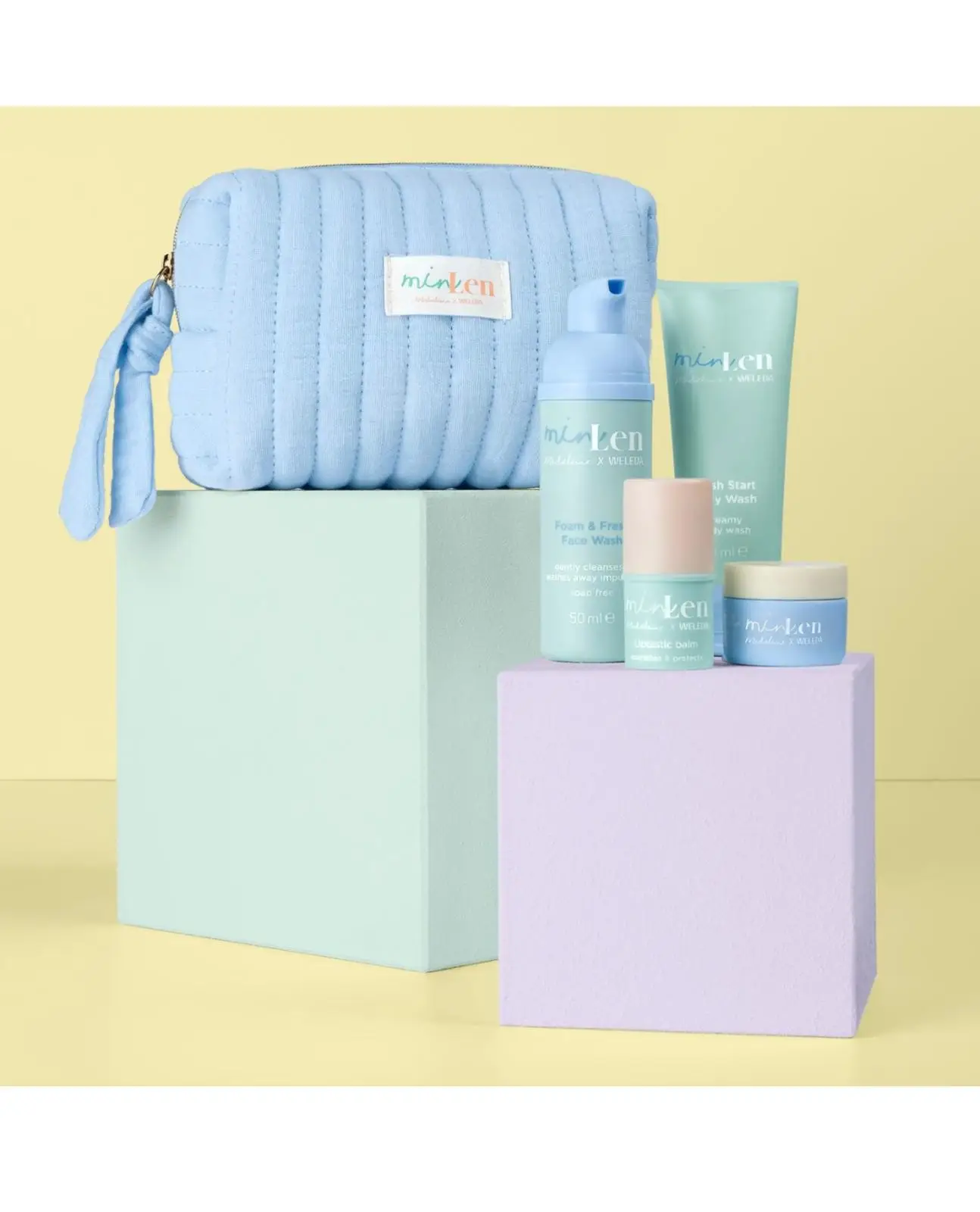 WhatsApp Image 2026-04-26 at 05.01.32 مجموعة Weleda Skin Food Mini Set – رغوة منظفة + كريم ترطيب + مرطب شفاه مع حقيبة أنيقة - الصورة 1